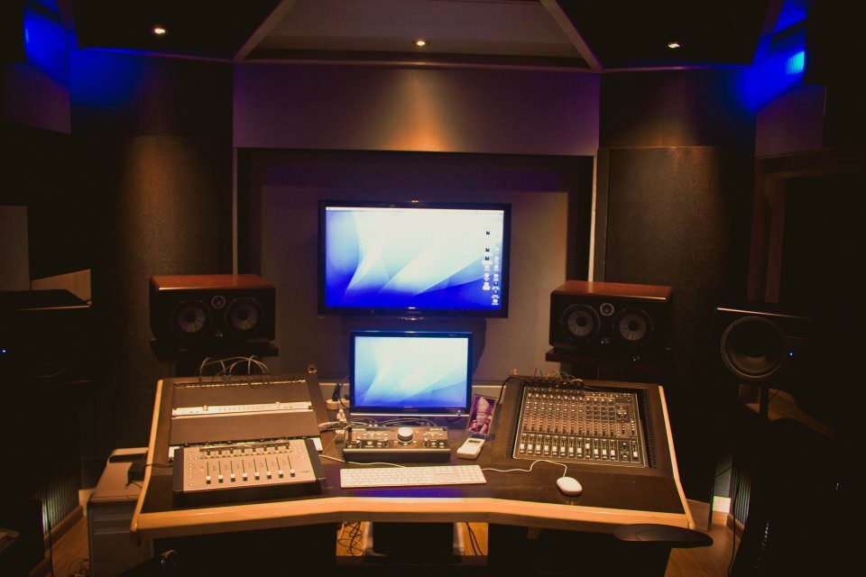 Aura 2.0 control room